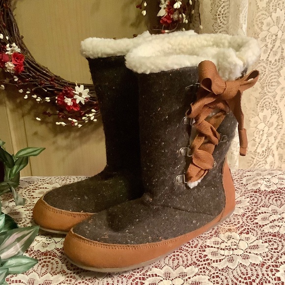 rocket dog boots size 7